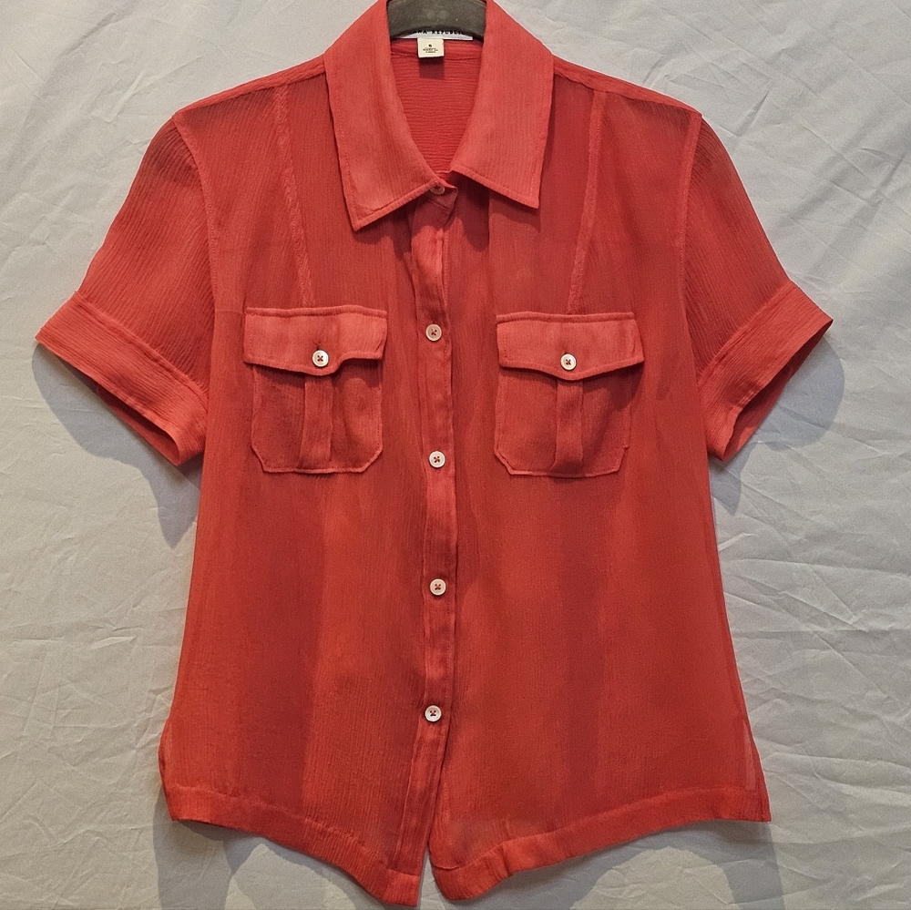 Banana Republic Silk botton down shirt/ blouse (Size S)
